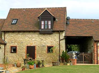 Isle of Wight self catering accommodation: Kitty's Loft, Great Appleford Barns, Isle of Wight